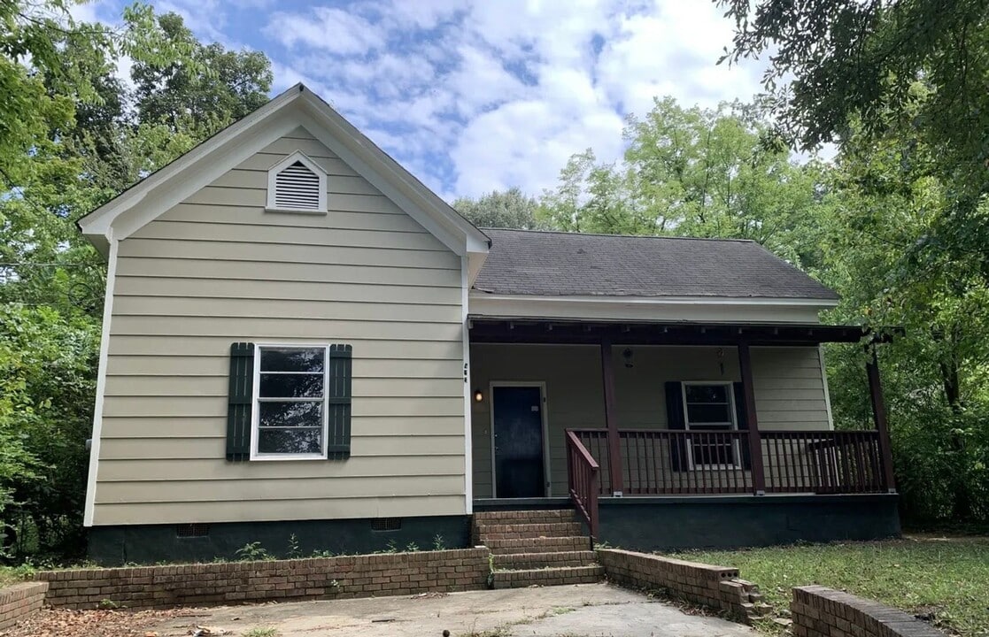 823 S Broad St in Rome, GA - Foto de edificio
