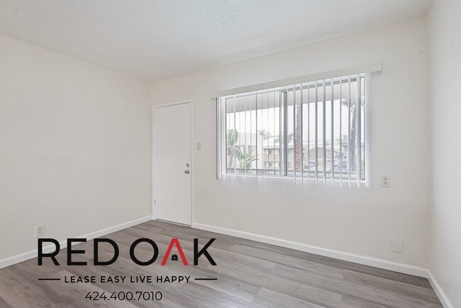 12211 S Manor Dr in Hawthorne, CA - Building Photo - Building Photo
