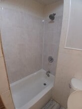 486 21st Ave in Paterson, NJ - Foto de edificio - Building Photo