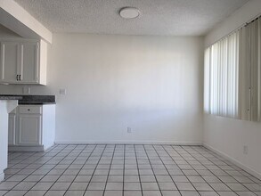 9011 Columbus Ave in Los Angeles, CA - Building Photo - Building Photo