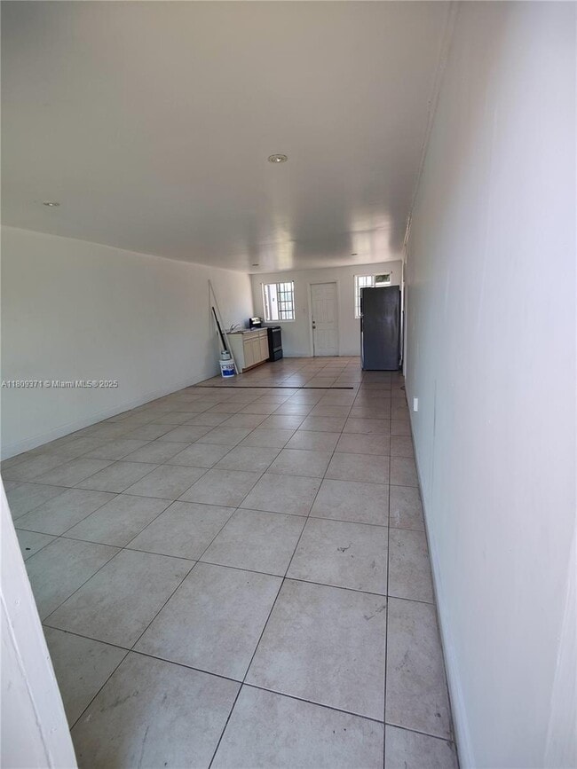 2413 Harding St in Hollywood, FL - Building Photo - Building Photo