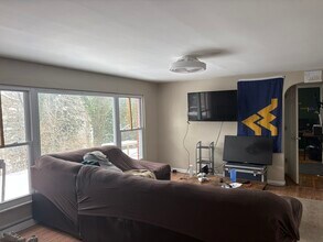 616 Pearl Ave in Morgantown, WV - Building Photo - Building Photo