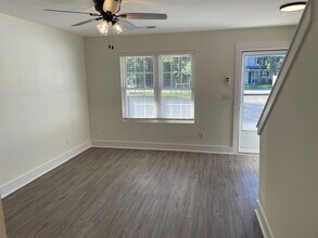 270 Fleming Rd in Charleston, SC - Building Photo - Building Photo