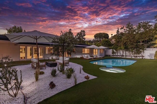 502 Evelyn Pl in Beverly Hills, CA - Building Photo - Building Photo