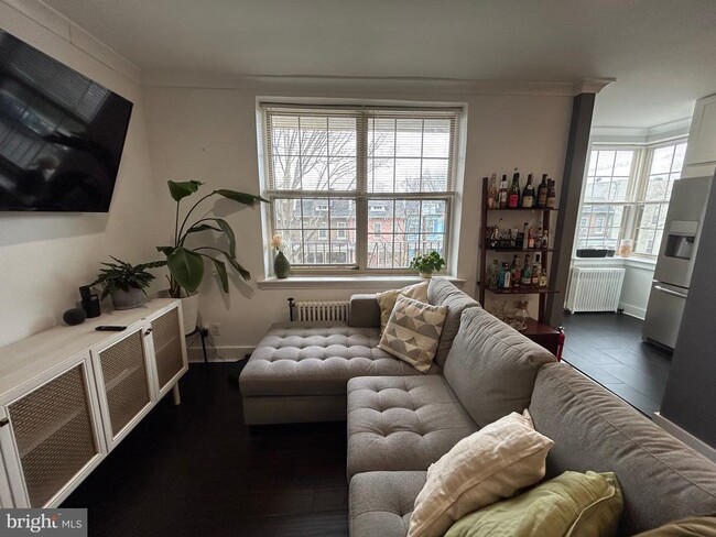 939 Longfellow St NW in Washington, DC - Building Photo - Building Photo