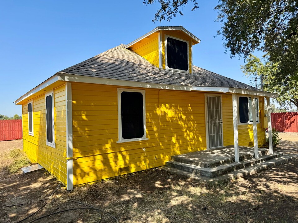 9521 Esquon Rd in Durham, CA - Building Photo