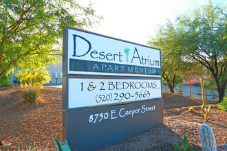 Desert Atrium Apartments in Tucson, AZ - Foto de edificio - Building Photo