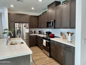 44243 Mahogany St in Lancaster, CA - Building Photo - Building Photo