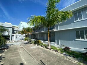 112 Lake Ave-Unit -7 in Lake Worth Beach, FL - Building Photo - Building Photo