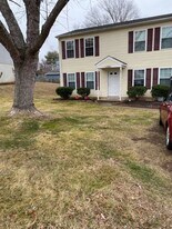13561 Princedale Dr in Woodbridge, VA - Building Photo
