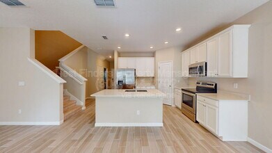 486 Boracay Cir in Saint Johns, FL - Foto de edificio - Building Photo