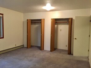 1127 Badger Rd in North Pole, AK - Building Photo - Building Photo