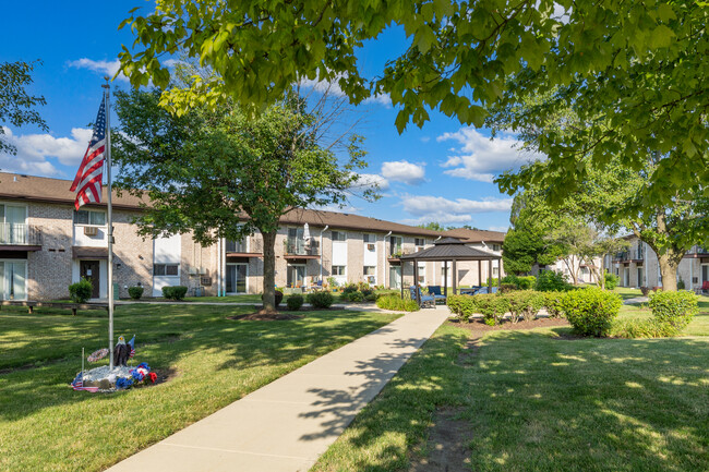 Heritage Senior Apartments - 55 and over in Alsip, IL - Foto de edificio - Building Photo