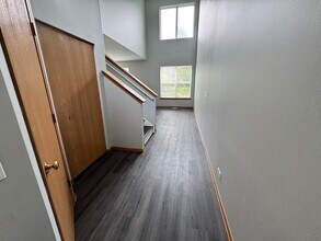 2209 Sunrise Cir in Aurora, IL - Building Photo - Building Photo