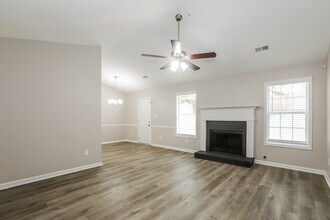 505 Sarah's Ln in Locust Grove, GA - Building Photo - Building Photo