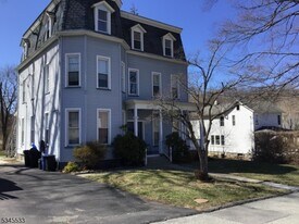 14 Church St in Oxford, NJ - Building Photo