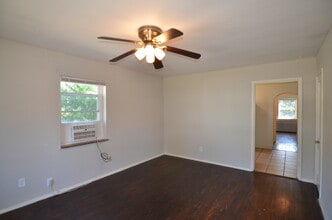 3029 Auten Ave, Unit 3 in Cincinnati, OH - Foto de edificio - Building Photo