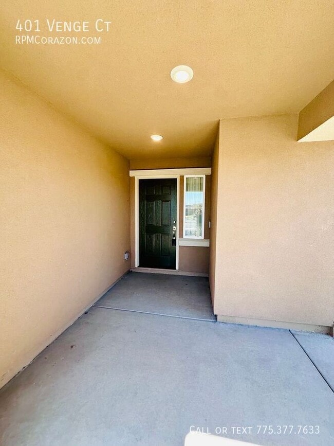 401 Venge Ct in Reno, NV - Building Photo - Building Photo