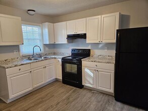 410 Desmond Dr in Fayetteville, NC - Building Photo - Building Photo