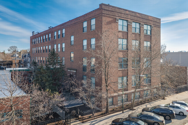 Ravenswood Station Lofts in Chicago, IL - Building Photo - Building Photo