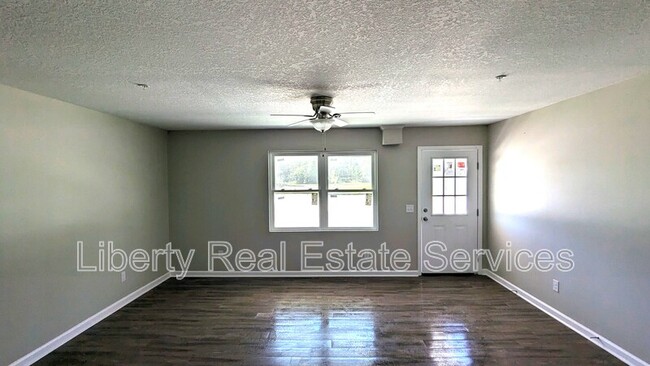 1474 Kelly Dr in Hinesville, GA - Building Photo - Building Photo