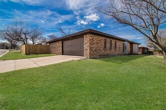 4801 Winesanker Way in Fort Worth, TX - Building Photo - Building Photo