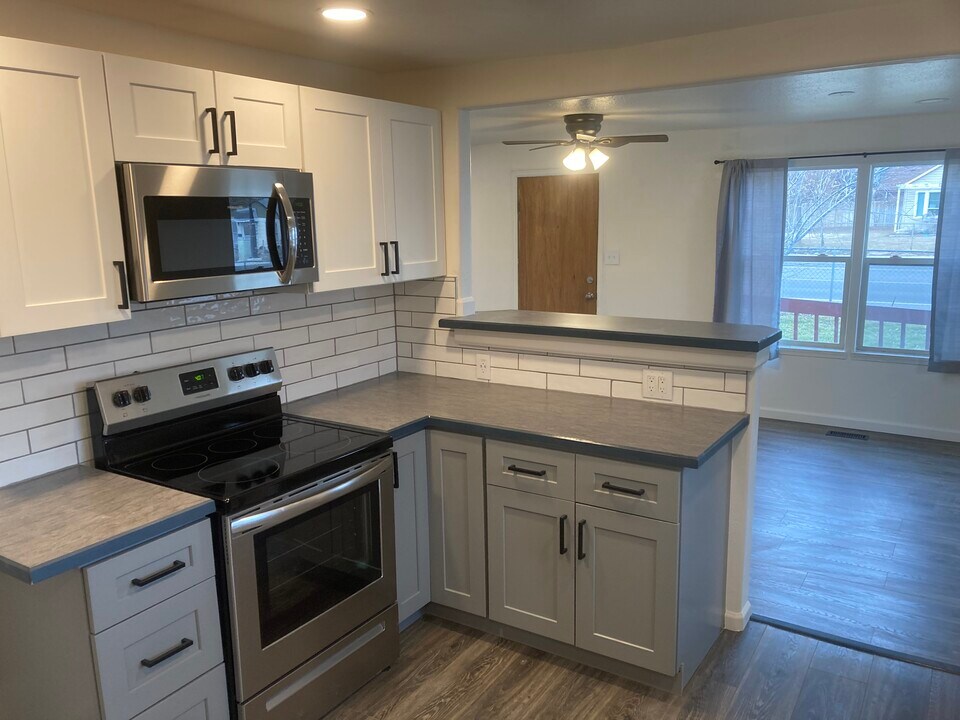 811 Unaweep Ave in Grand Junction, CO - Building Photo