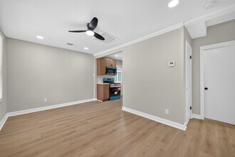 889 Chas Ln in Houston, TX - Building Photo - Building Photo