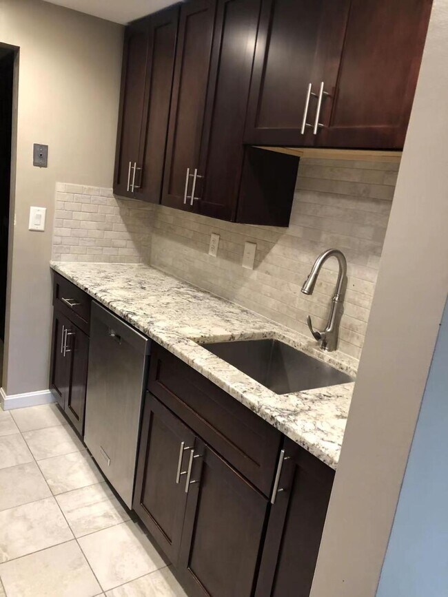 53 Walcott Valley Dr Rentals in Hopkinton, MA