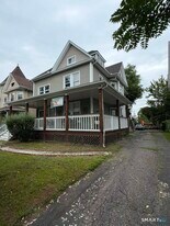 844 Colorado Ave in Bridgeport, CT - Building Photo