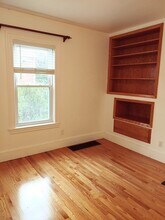 126 Carlisle St in Newton, MA - Building Photo - Building Photo