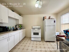 834 S Miller St in Chicago, IL - Building Photo - Building Photo