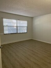 1200 SW 125th Ave in Pembroke Pines, FL - Building Photo - Building Photo