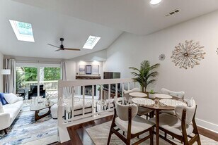 207 St Luke Ct in Wilmington, NC - Building Photo