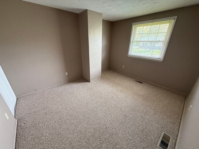 property at 1382 Northfield Dr