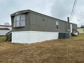 106 Fabian Dr in Shelby, NC - Building Photo