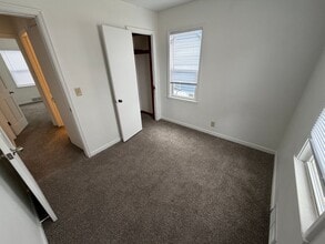 2000 S Duluth Ave in Sioux Falls, SD - Building Photo - Building Photo