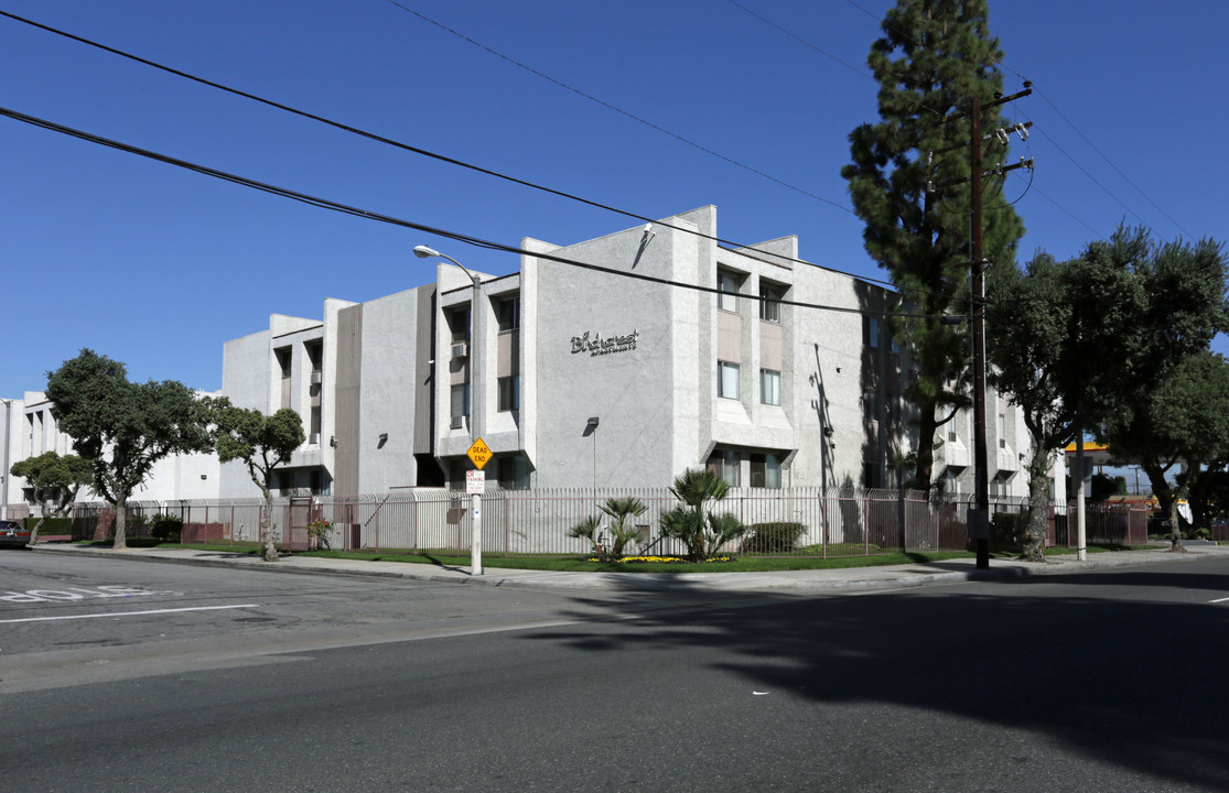 Birchcrest Apartments in Downey, CA - Building Photo