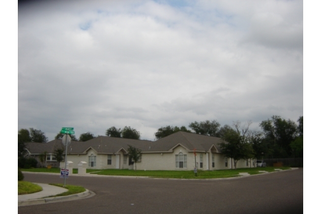 1118 Encanto Ave in Edinburg, TX - Building Photo