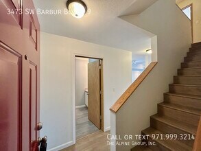 3473 SW Barbur Blvd in Portland, OR - Building Photo - Building Photo