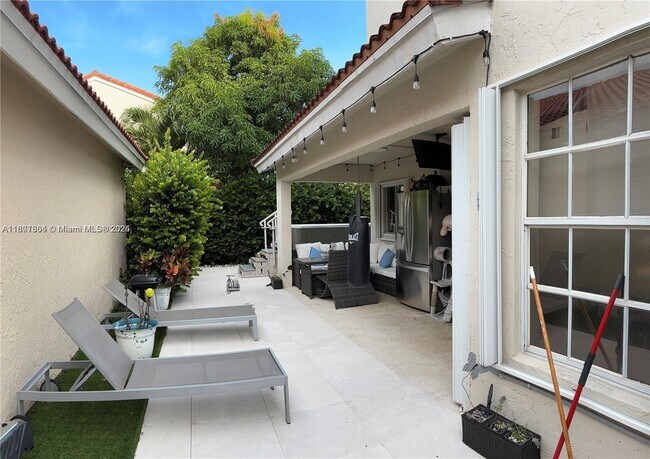 1351 Garden Rd in Weston, FL - Building Photo - Building Photo