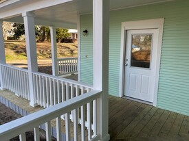 310 Wood St in Water Valley, MS - Foto de edificio - Building Photo