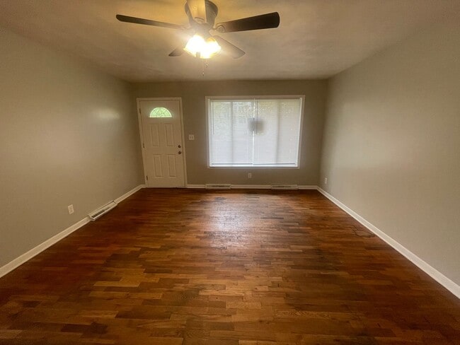 2416 W Nichols St in Springfield, MO - Building Photo - Building Photo