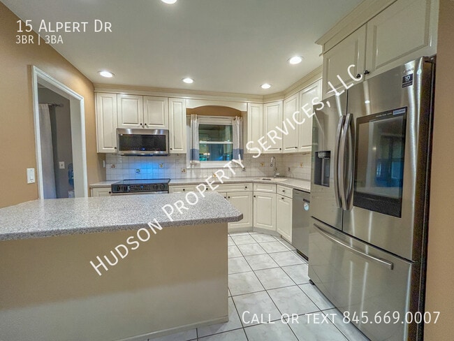 15 Alpert Dr in Wappingers Falls, NY - Building Photo - Building Photo