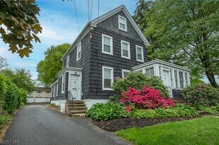 876 Mountain Ave in Mountainside, NJ - Building Photo