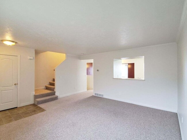 393 Braidhill Dr in Draper, UT - Building Photo - Building Photo