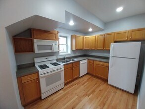 4552 N Newland Ave, Unit 1 in Harwood Heights, IL - Foto de edificio - Building Photo