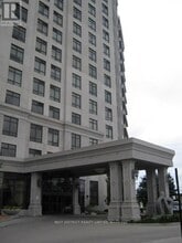 9235 Jane St in Vaughan, ON - Building Photo - Building Photo