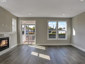 7659 N Westanna Ave in Portland, OR - Building Photo - Interior Photo