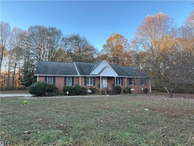 4305 Cedar Creek Ln in Prince George, VA - Building Photo - Building Photo